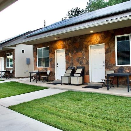 Bunkhouse 1A Near Zion Villa ลาเวอร์คิน ภายนอก รูปภาพ