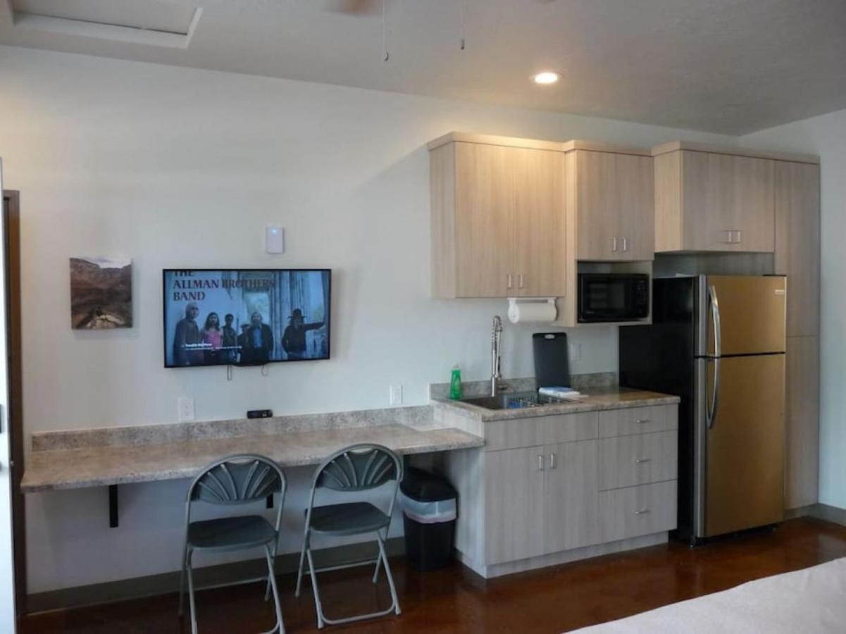 Bunkhouse 1A Near Zion Villa ลาเวอร์คิน ภายนอก รูปภาพ